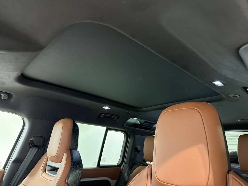 New 2026 Land Rover Defender 110 OCTA AWD/4WD image 19