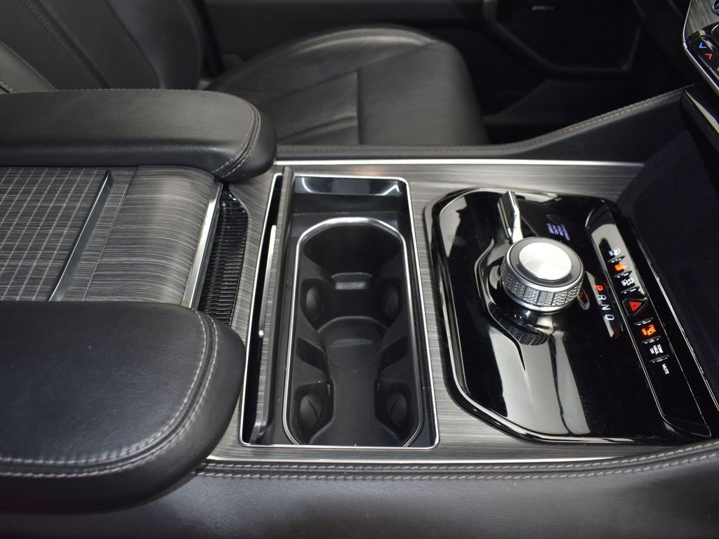 Used 2024 Jeep Wagoneer L Series II w/ Flexible Seating Group image 29