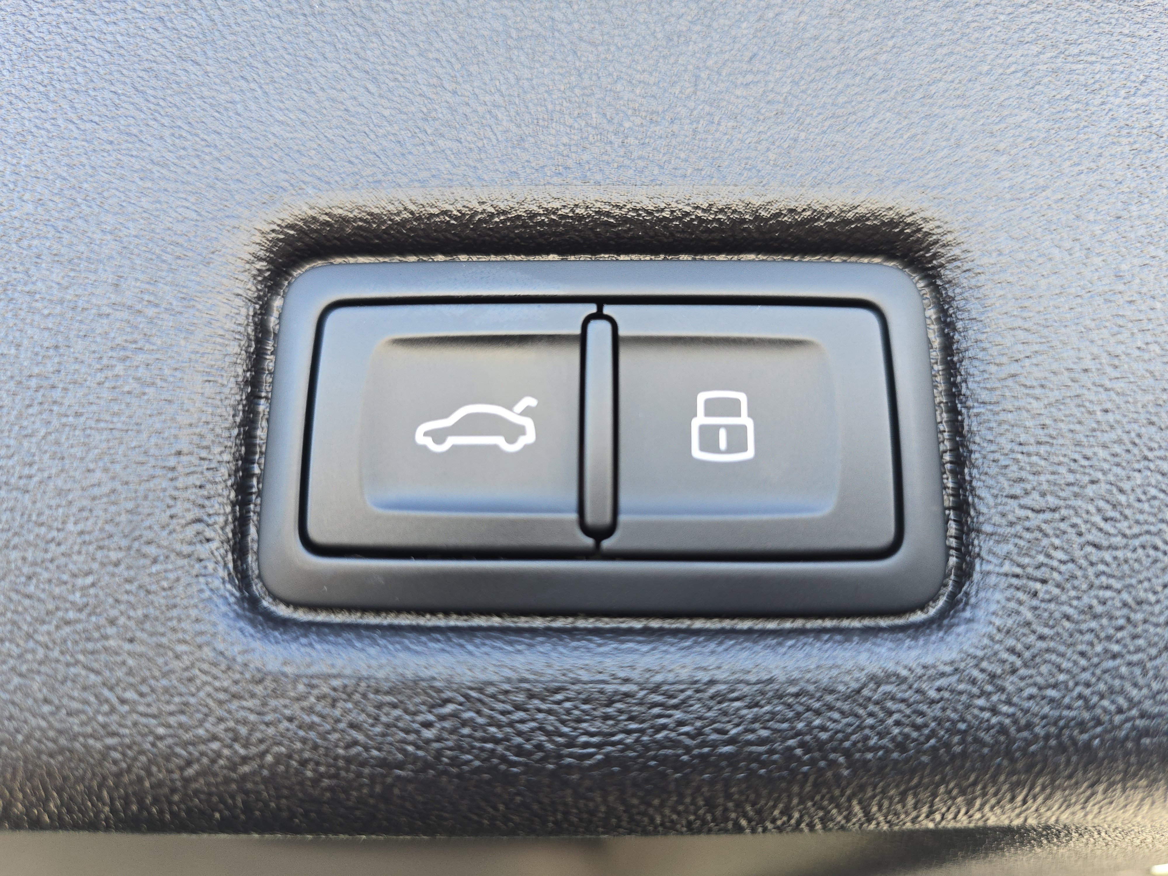 Certified 2025 Audi Q5 Premium w/ Convenience Package image 19