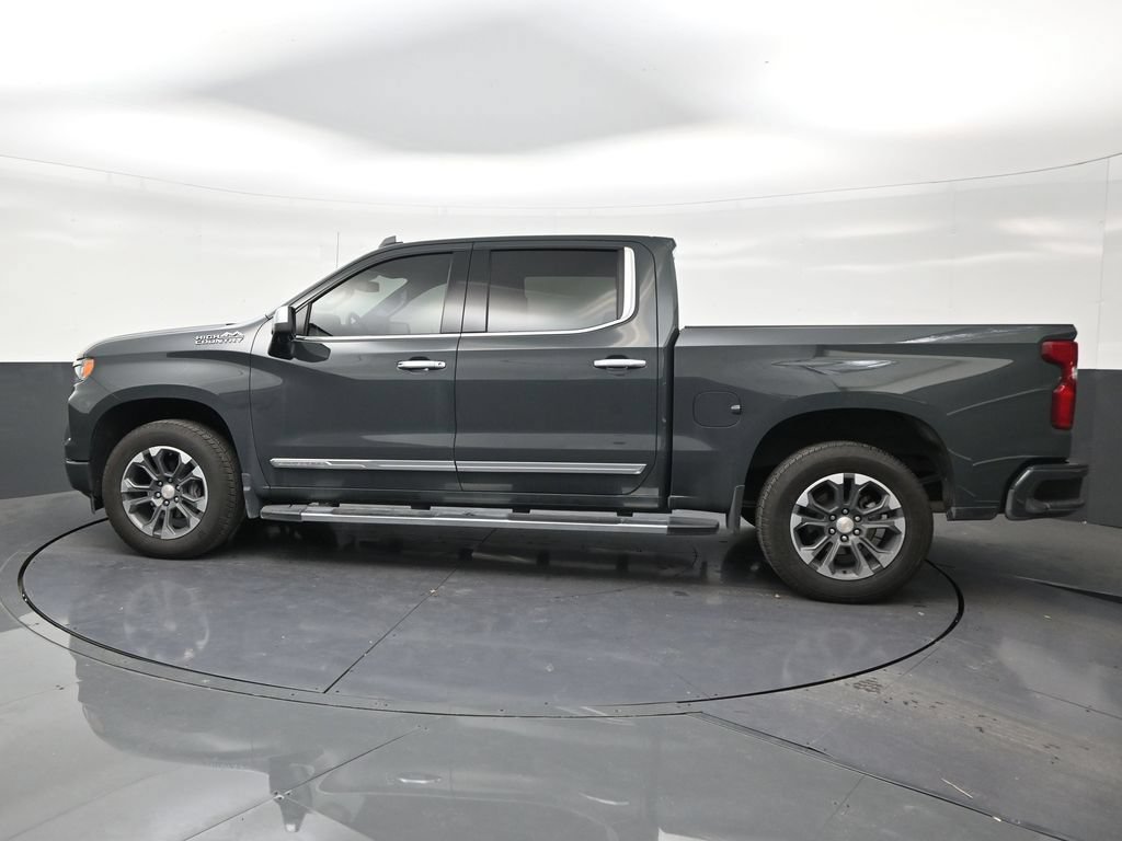 Used 2026 Chevrolet Silverado 1500 High Country RWD image 2