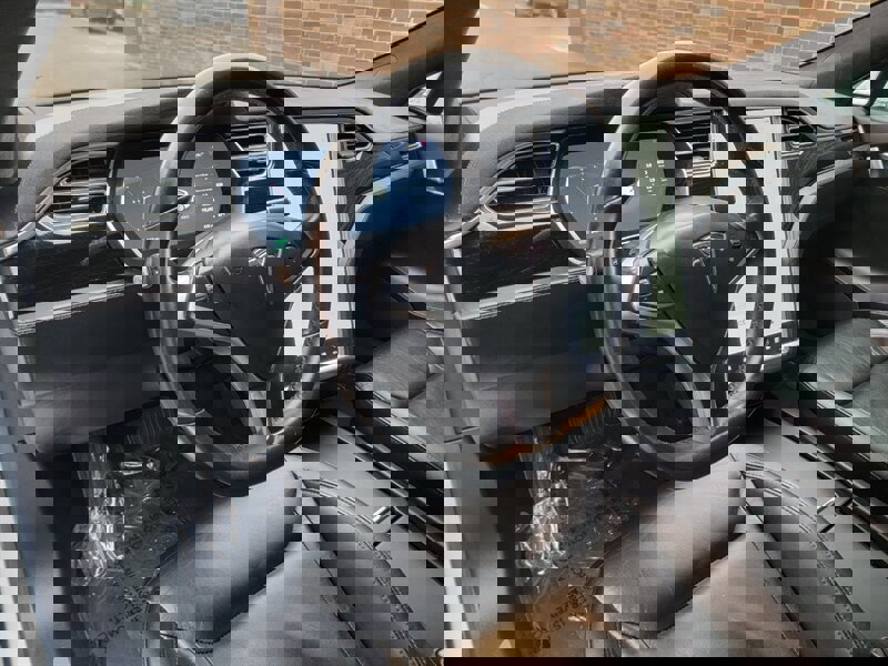 Used 2016 Tesla Model S image 18