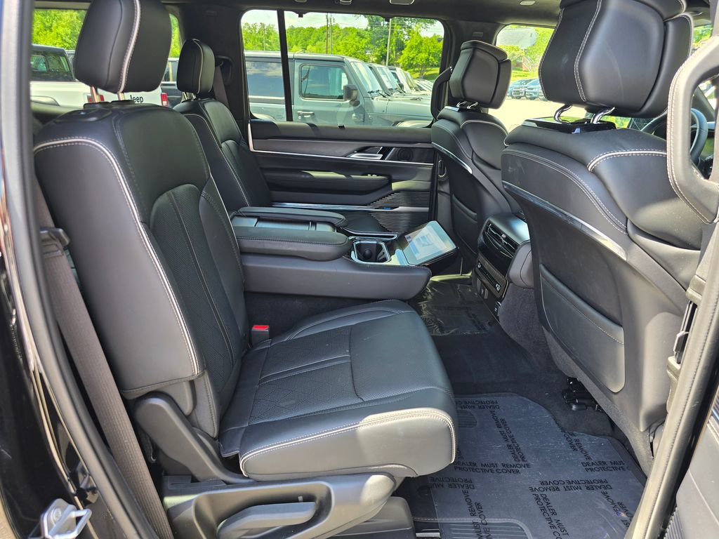 Used 2024 Jeep Grand Wagoneer Series II Obsidian w/ Quick Order Packagew 28T AWD/4WD image 29