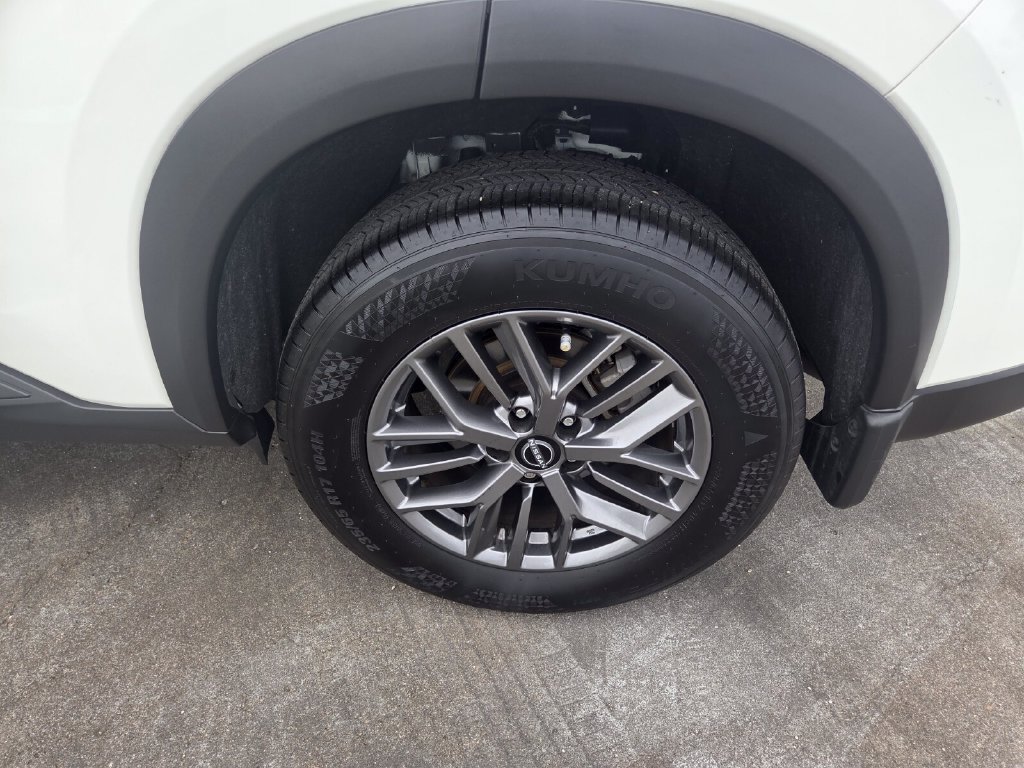 Used 2026 Nissan Rogue S FWD image 25