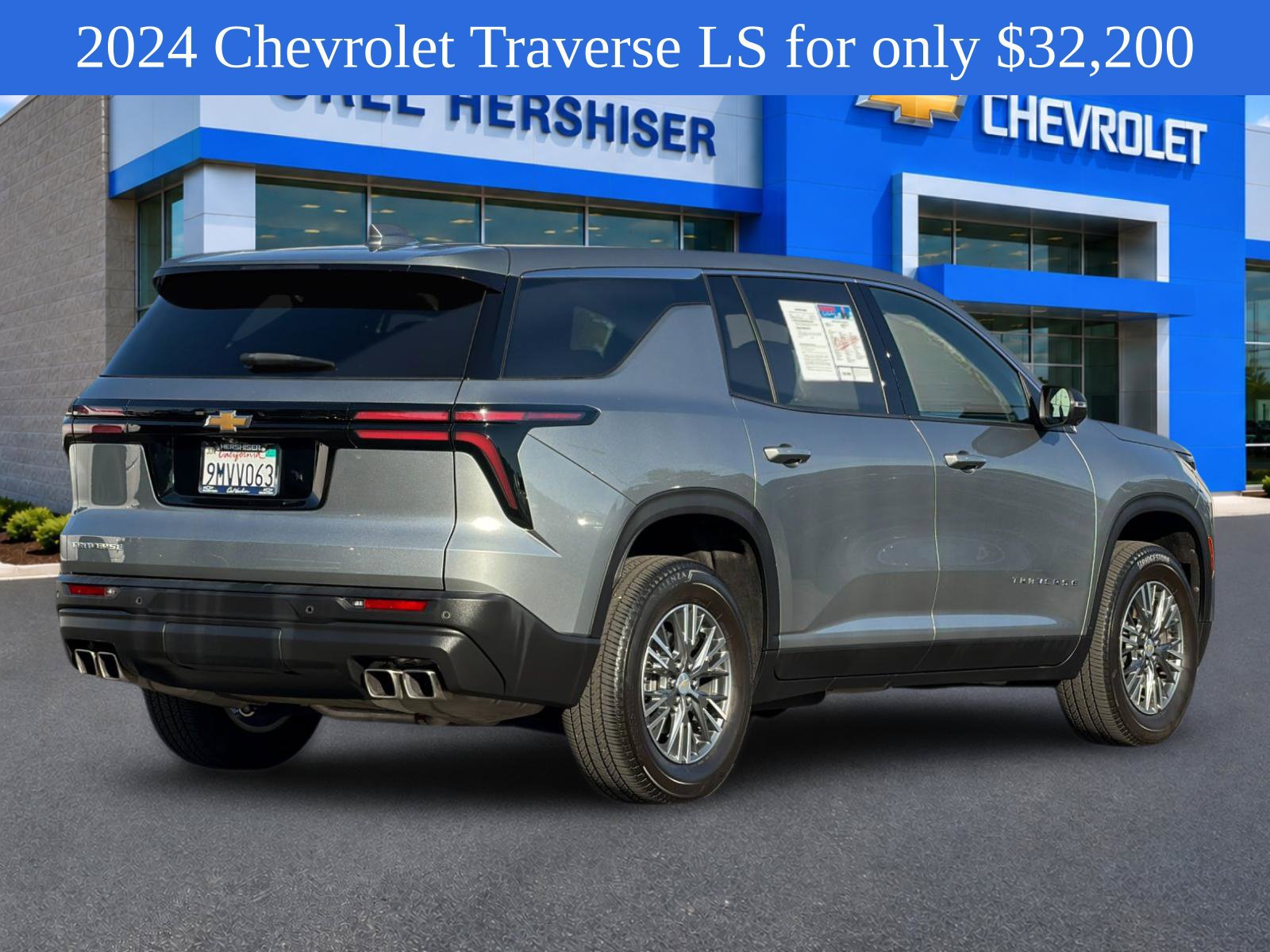Used 2024 Chevrolet Traverse LS FWD image 5
