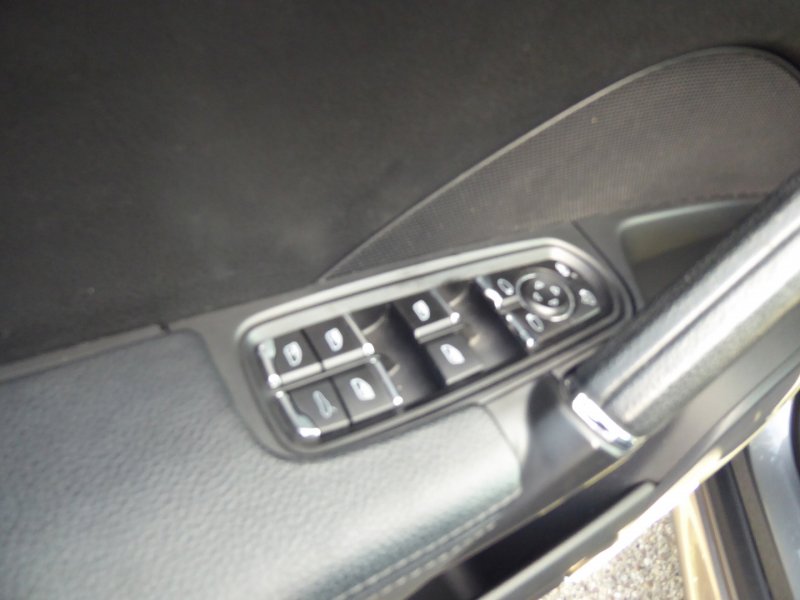Used 2014 Porsche Cayenne GTS image 12