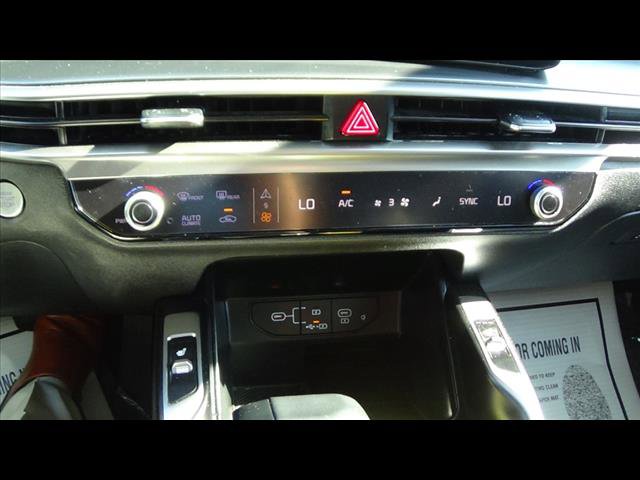 Used 2024 Kia Sorento S AWD/4WD image 29