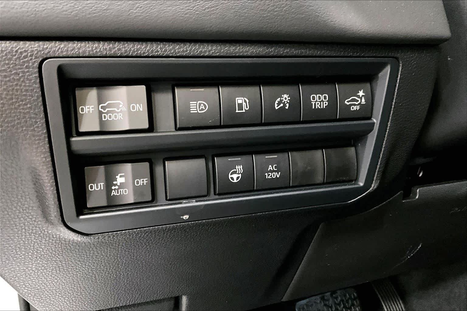 Certified 2026 Toyota Sequoia Platinum AWD/4WD image 31
