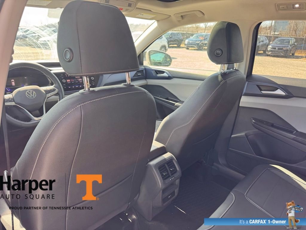 Used 2024 Volkswagen Taos SE image 11