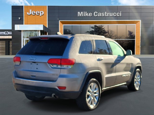 Used 2017 Jeep Grand Cherokee Limited AWD/4WD image 4