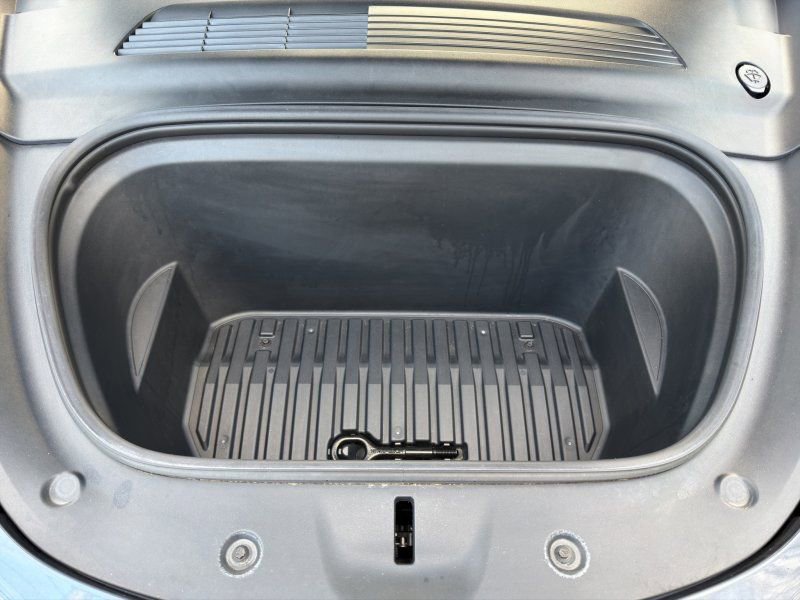 Used 2021 Tesla Model Y Performance image 20