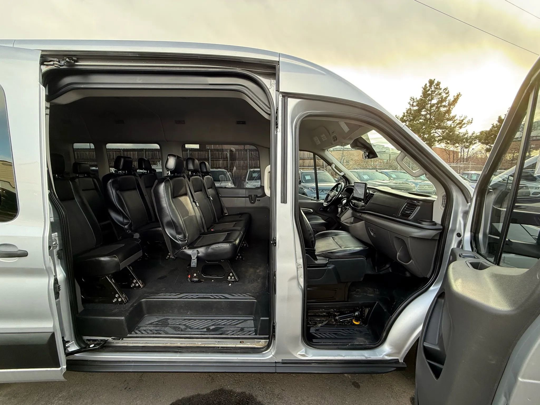 Used 2022 Ford Transit 350 XL image 30