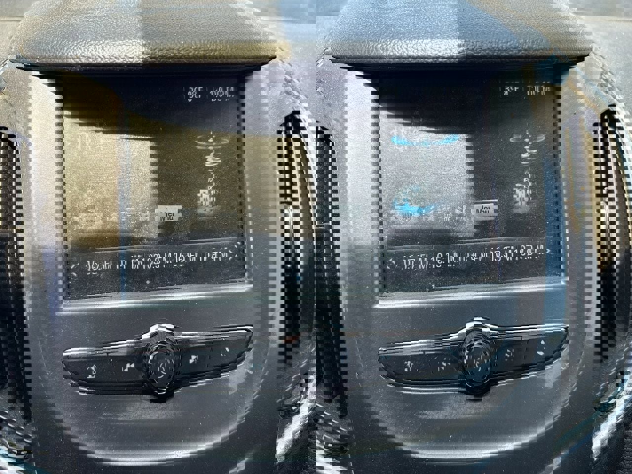 Used 2018 Chevrolet Cruze LT FWD image 11