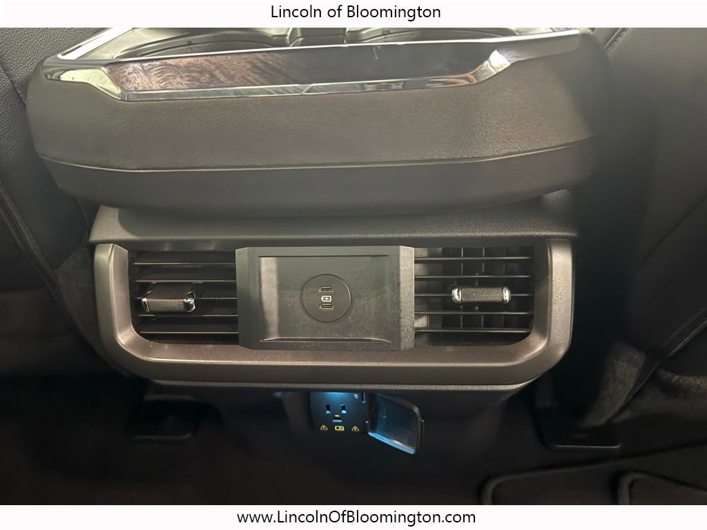 Used 2025 Ford F150 Lariat AWD/4WD image 24