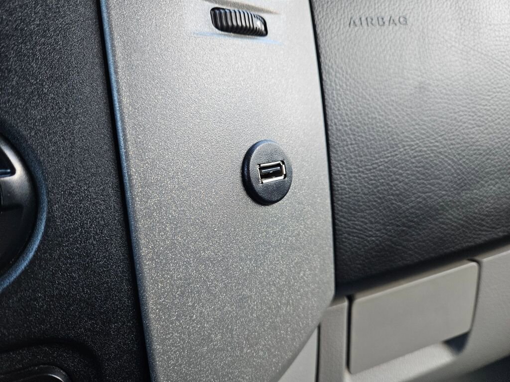 Used 2011 Mercedes-Benz Sprinter 2500 image 22