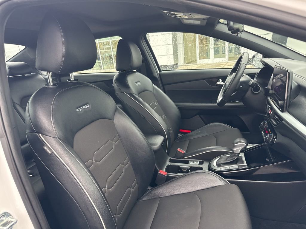 Used 2023 Kia Forte GT-Line w/ GT-Line Premium Package image 18