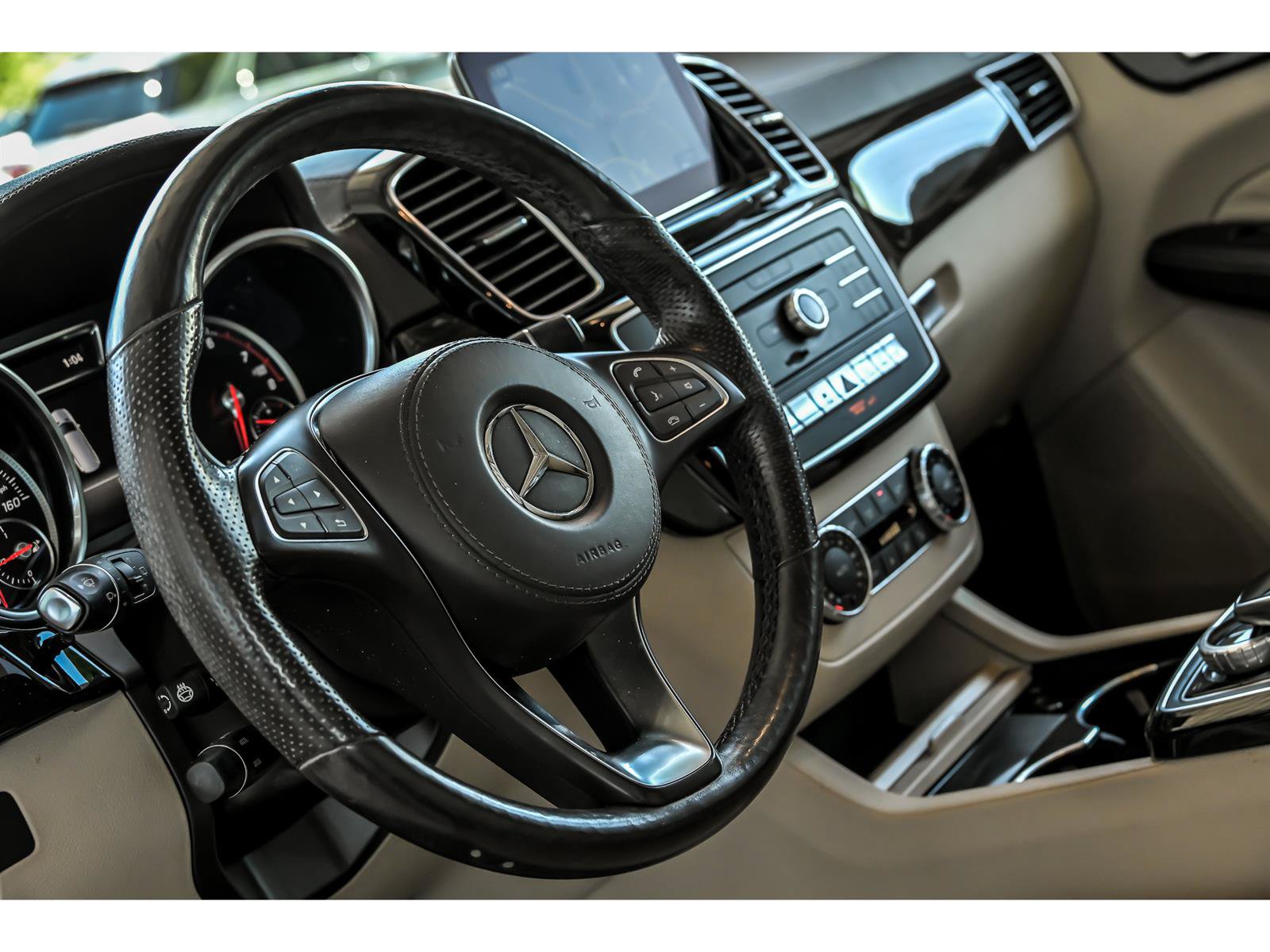 Used 2017 Mercedes-Benz GLS 450 4MATIC image 15