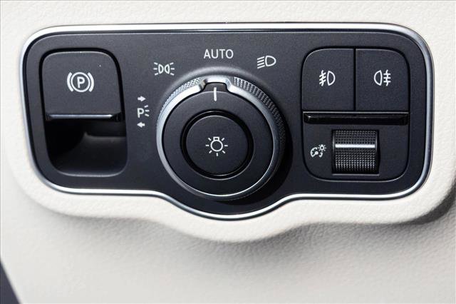 Certified 2026 Mercedes-Benz GLB 250 4MATIC image 13