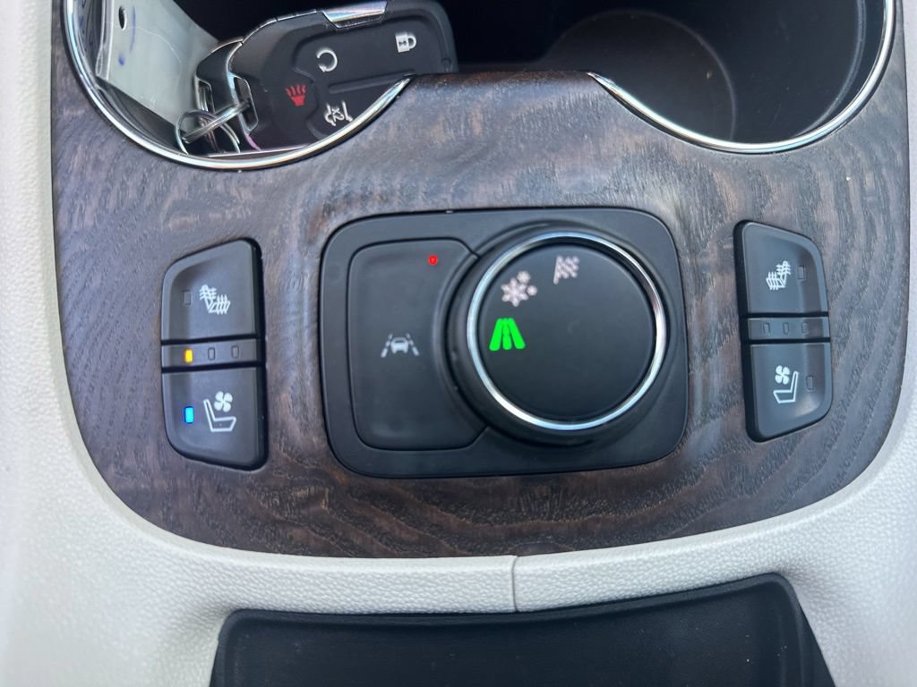 Used 2022 GMC Acadia Denali FWD image 29