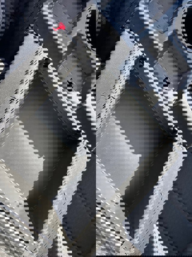 New 2026 GMC Sierra 1500 SLE w/ Preferred Package image 24