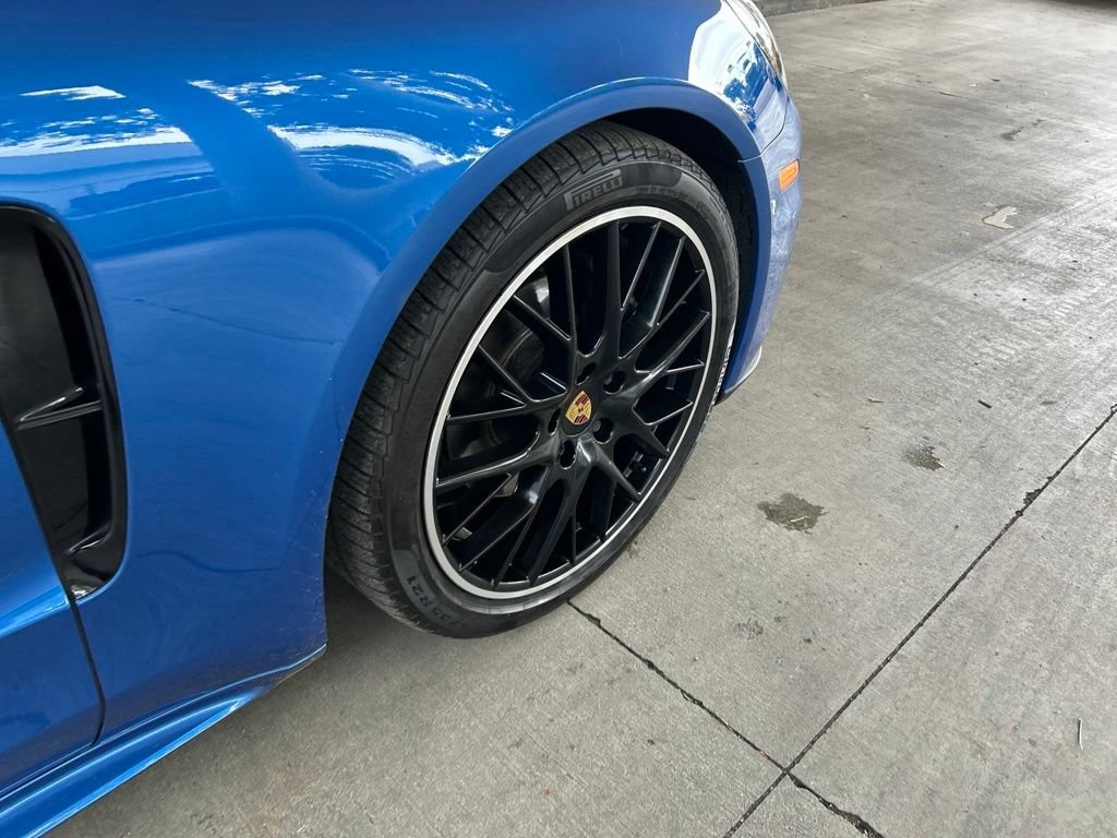 Used 2019 Porsche Panamera 4 AWD/4WD image 21
