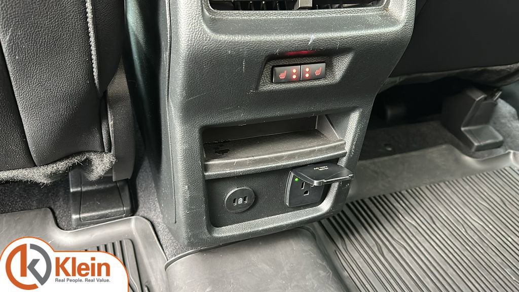 Used 2024 Ford Edge Titanium w/ Titanium Elite Package image 28