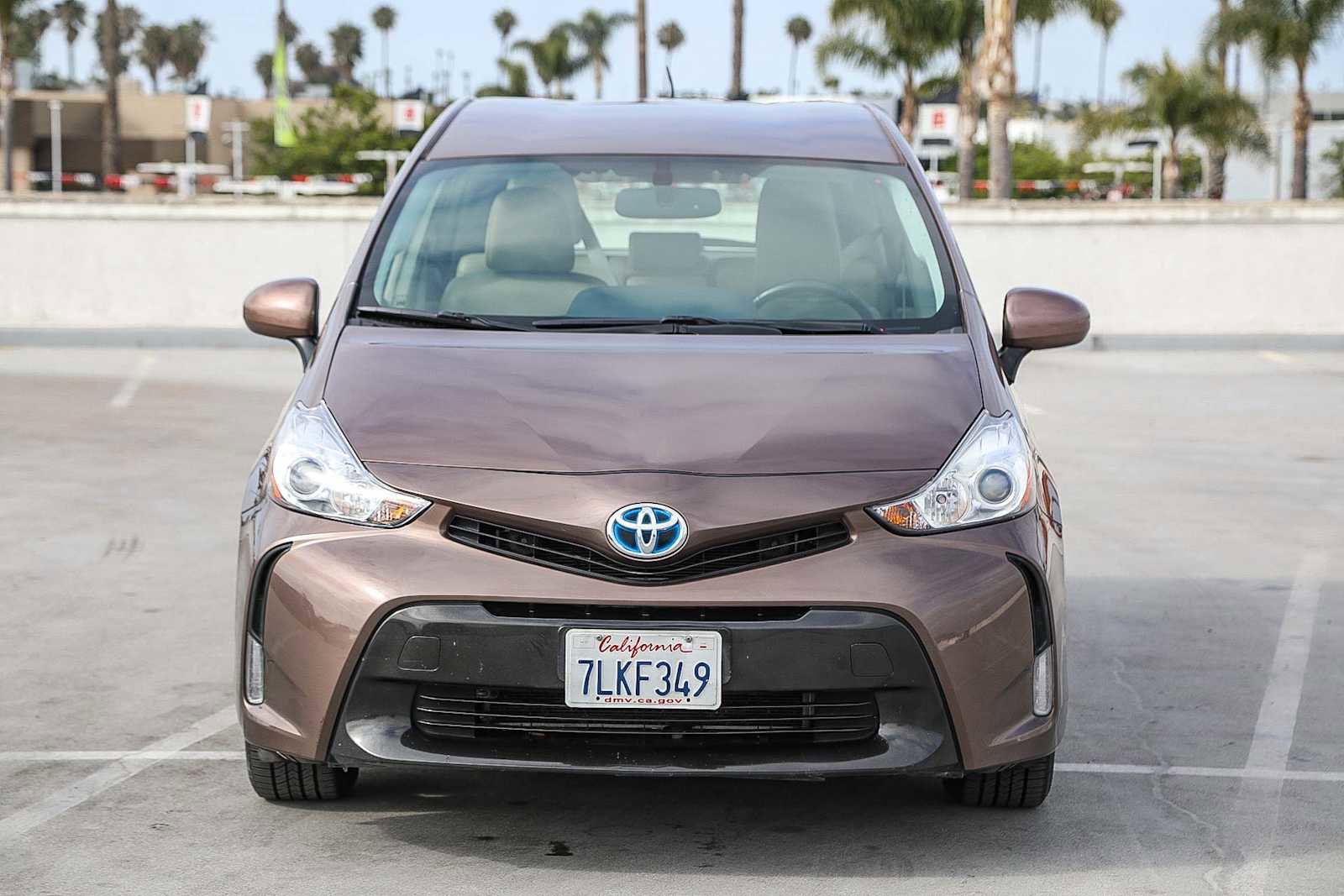 Used 2015 Toyota Prius V Four FWD image 3