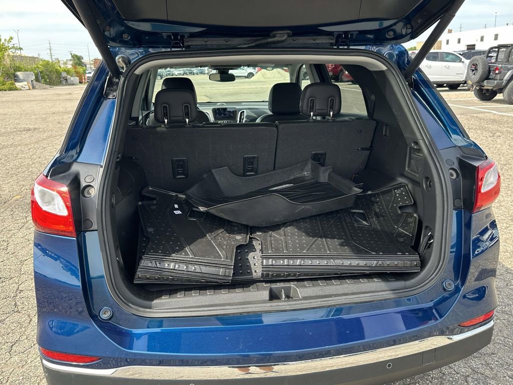 Certified 2020 Chevrolet Equinox Premier w/ LPO, Floor Liner Package FWD image 11