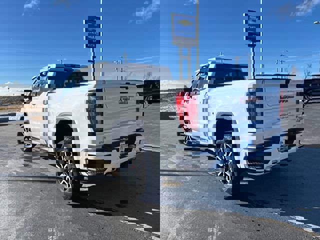 Used 2024 GMC Sierra 1500 AT4 w/ Technology Package image 5