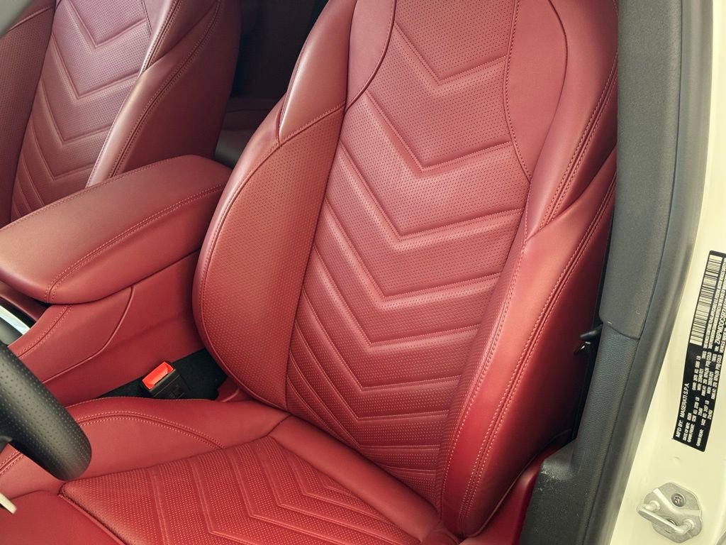 Used 2024 Maserati Grecale Trofeo image 5