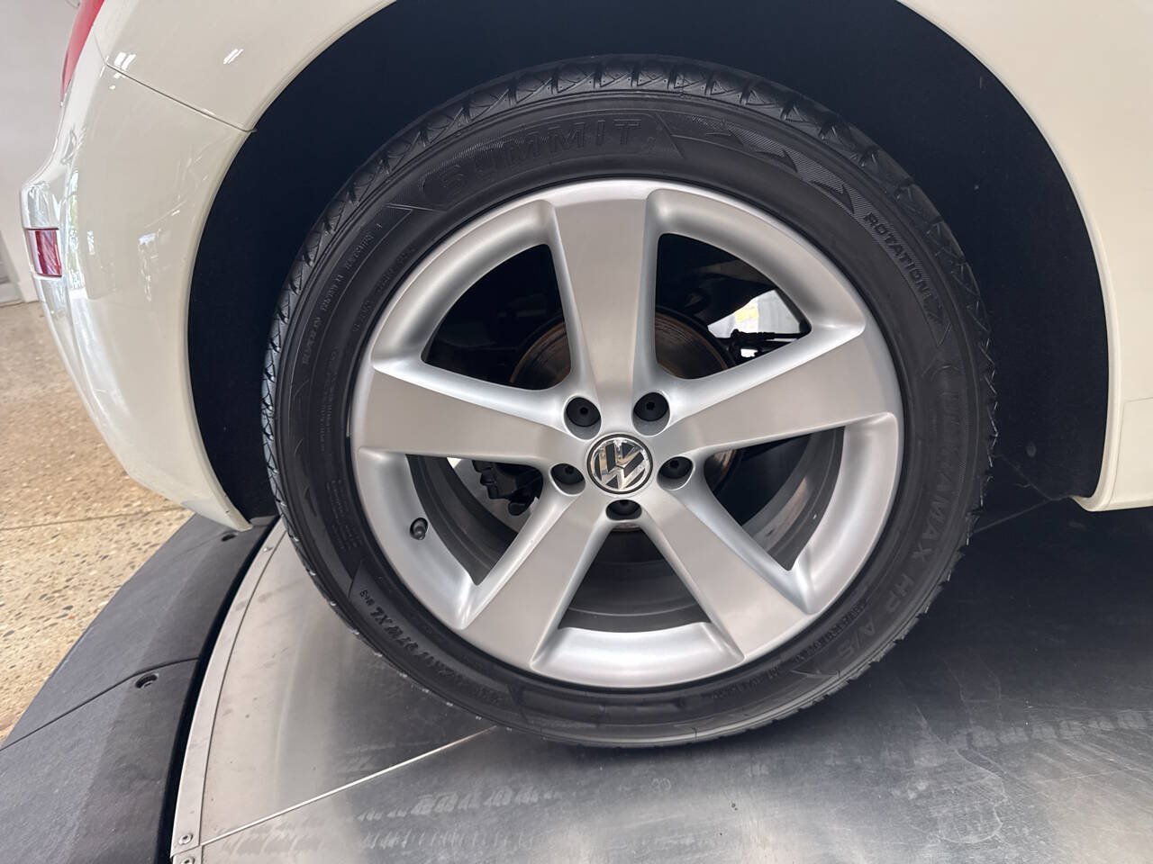 Used 2007 Volkswagen Beetle Triple White Edition FWD image 23
