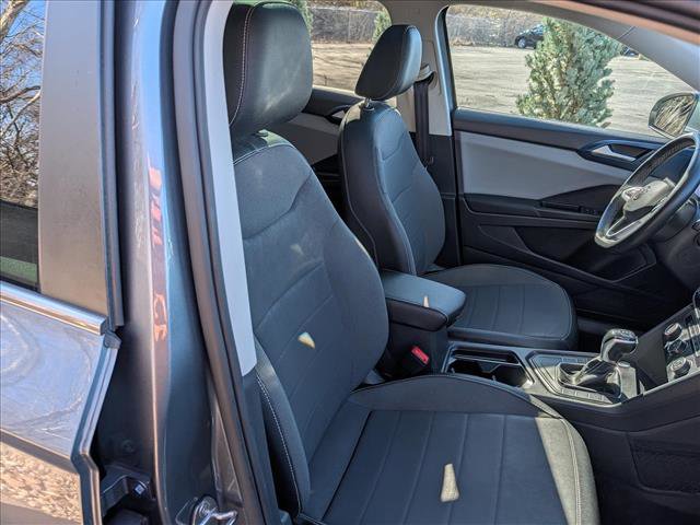 Used 2022 Volkswagen Taos SE w/ Panoramic Sunroof Package image 14