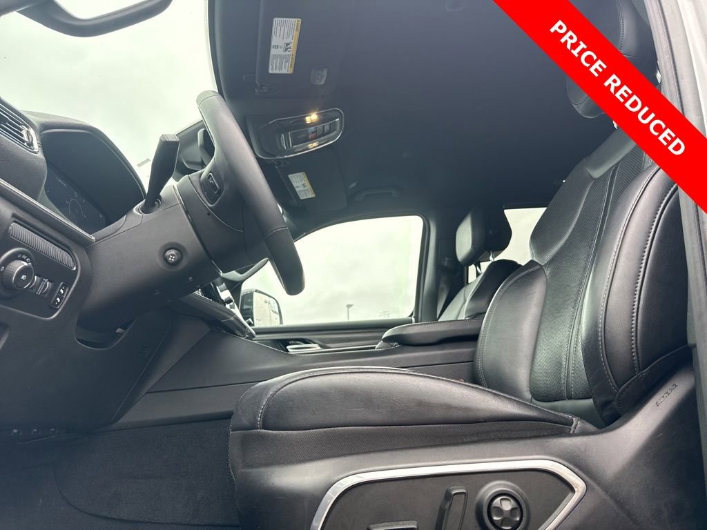 Used 2024 Jeep Wagoneer L Series III w/ Flexible Seating Group image 2