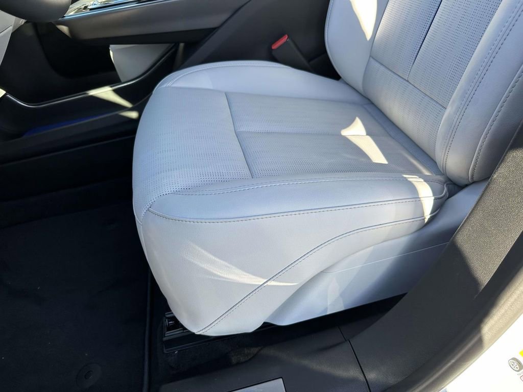 New 2026 Cadillac Lyriq Luxury image 16