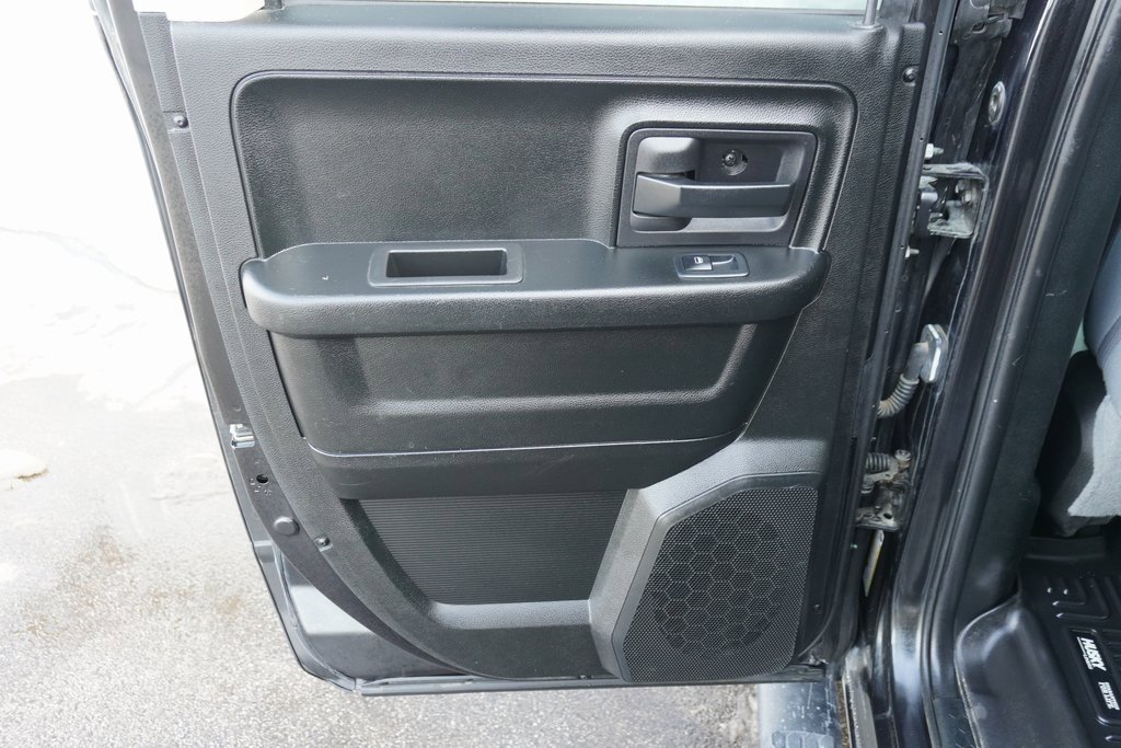 Used 2018 RAM 1500 Express w/ Black Ram 1500 Express Group image 29