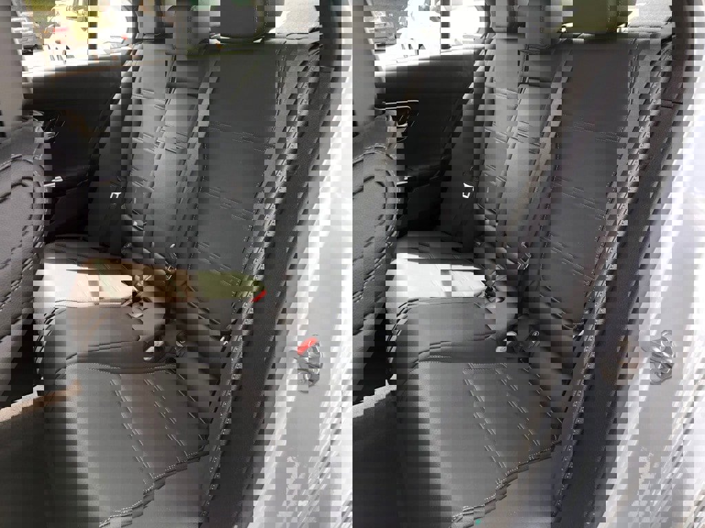 Used 2023 Mercedes-Benz C 300 4MATIC Sedan image 33