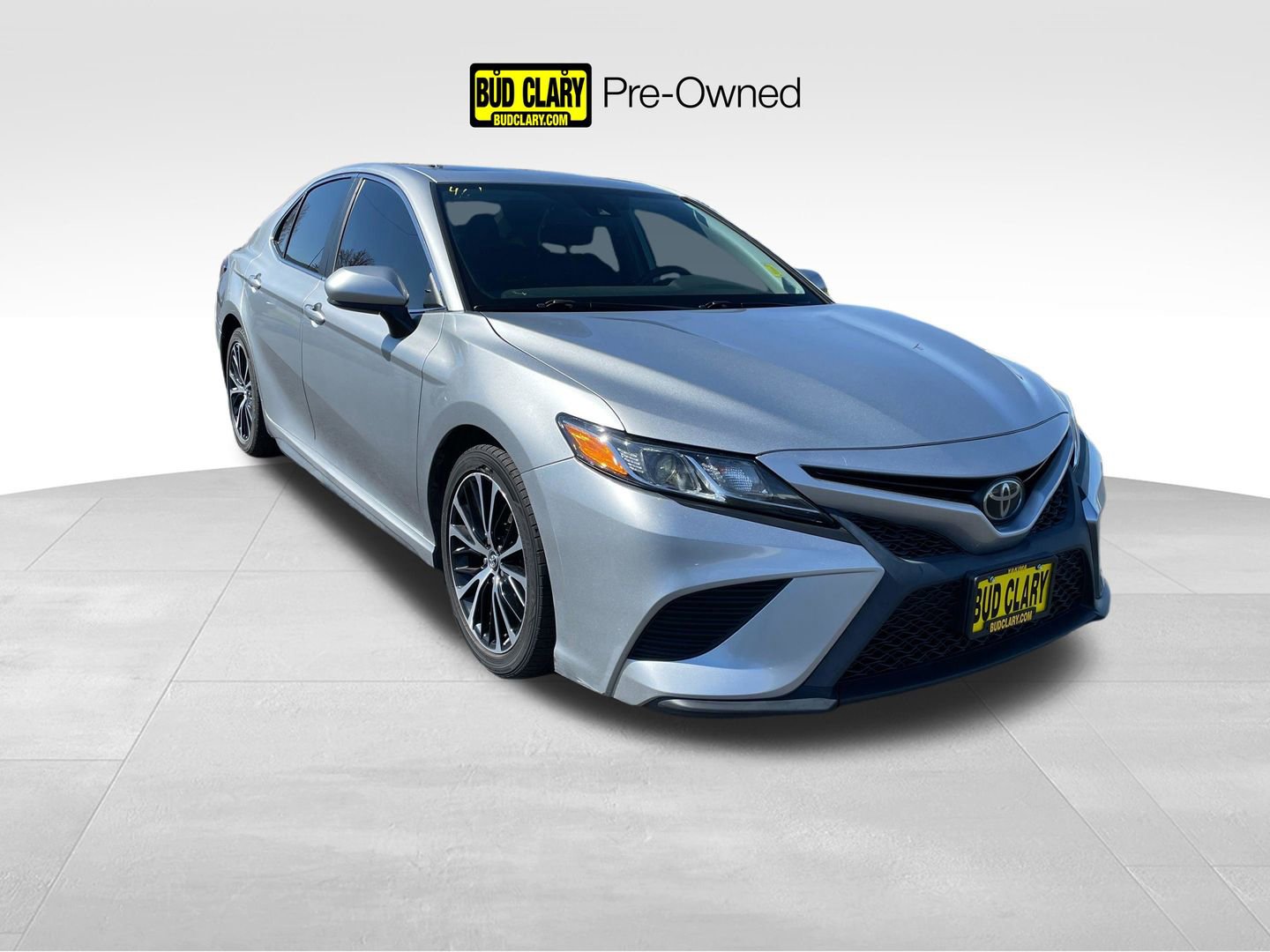 Used 2019 Toyota Camry SE image 1