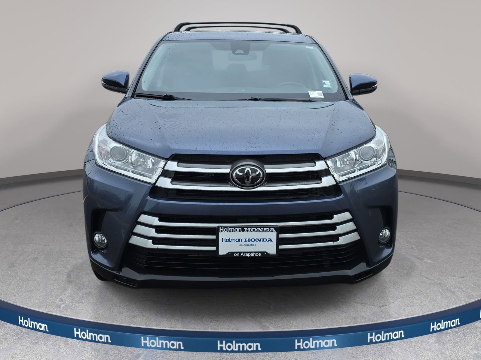 Used 2018 Toyota Highlander Plus AWD/4WD image 3