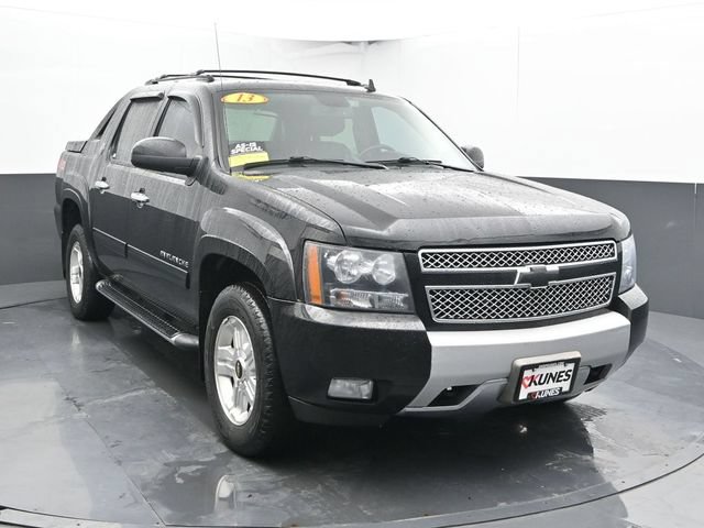 Used 2013 Chevrolet Avalanche LT w/ Suspension Package, Off-Road AWD/4WD image 5