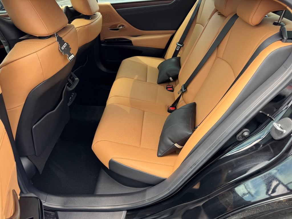 Used 2025 Lexus ES 300h F Sport FWD image 29