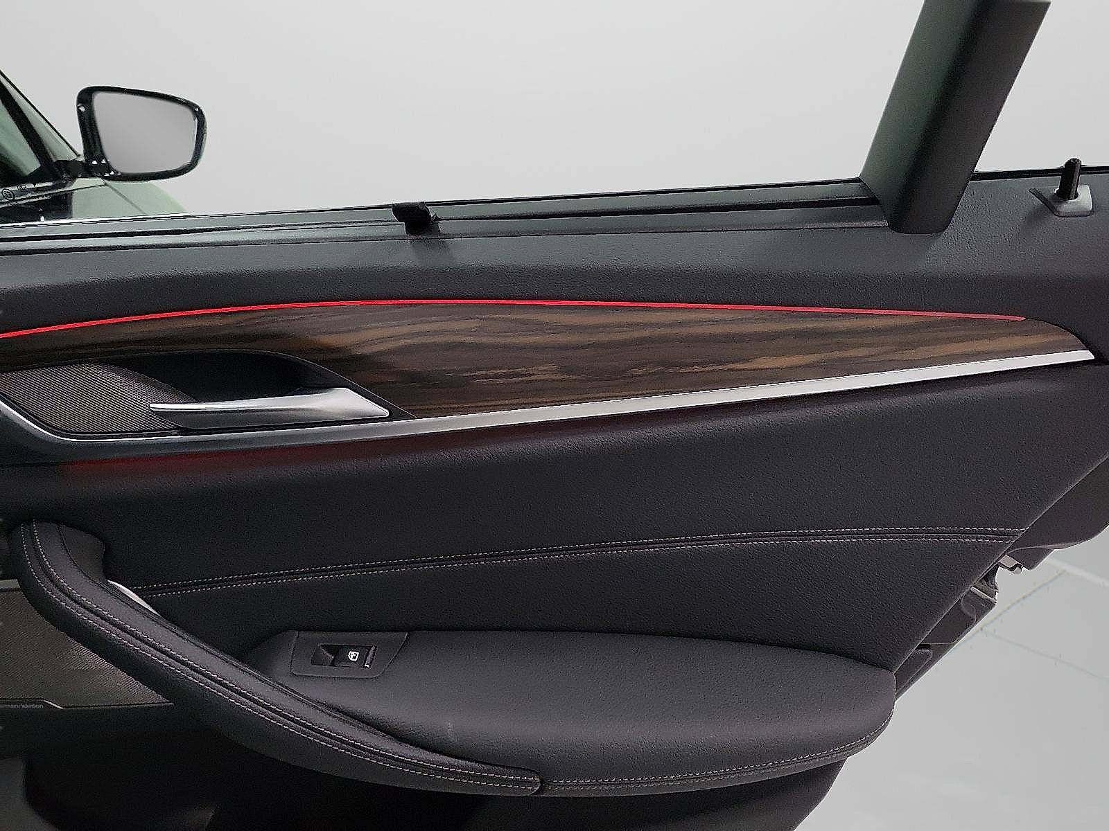 Used 2023 BMW 540i xDrive image 11