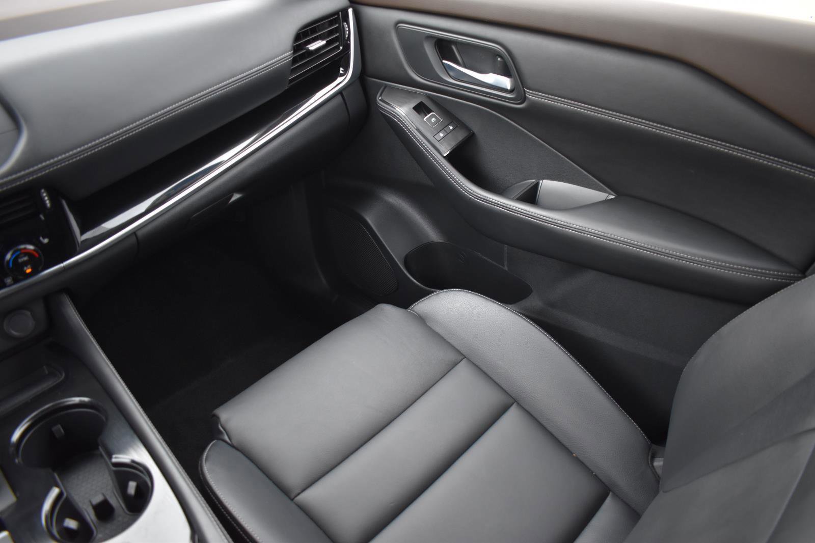 Used 2023 Nissan Rogue SL image 23