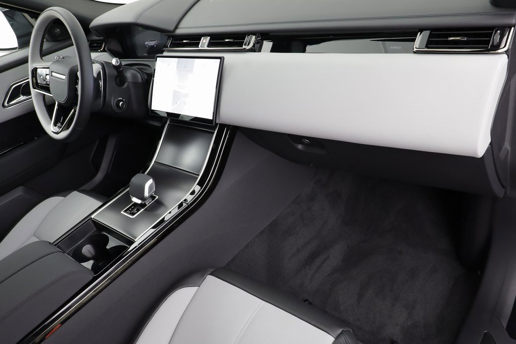 New 2026 Land Rover Range Rover Velar Dynamic SE image 20