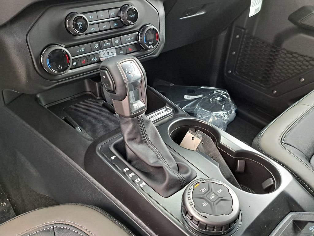 New 2026 Ford Bronco Outer Banks AWD/4WD image 9