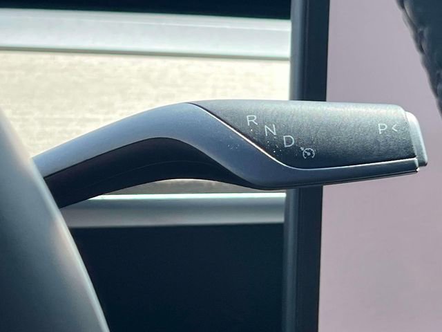 Used 2023 Tesla Model Y Long Range image 32