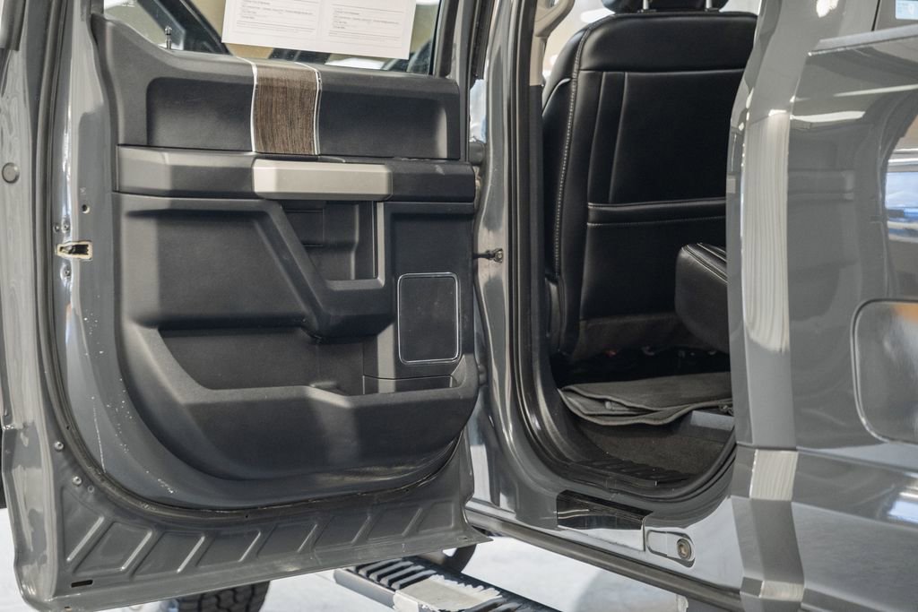 Used 2021 Ford F350 Lariat image 40