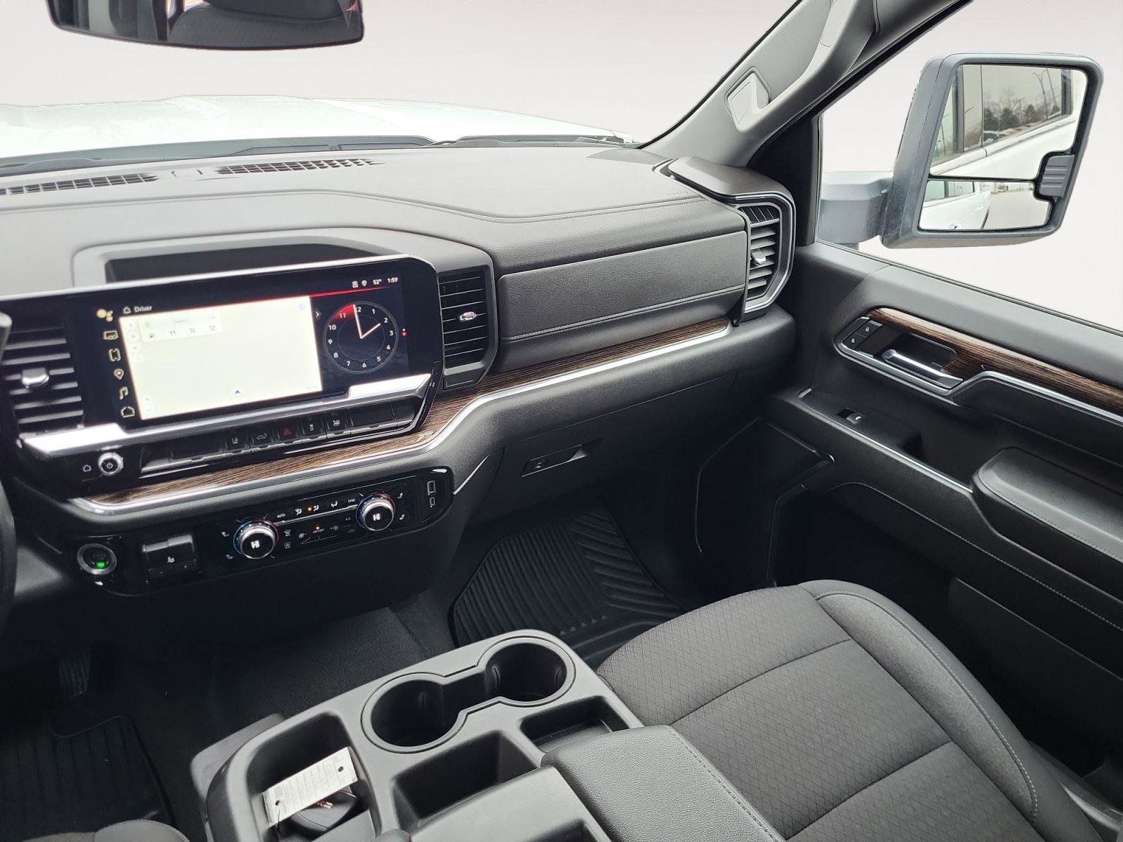 Used 2024 GMC Sierra 2500 SLE w/ SLE Value Package image 12