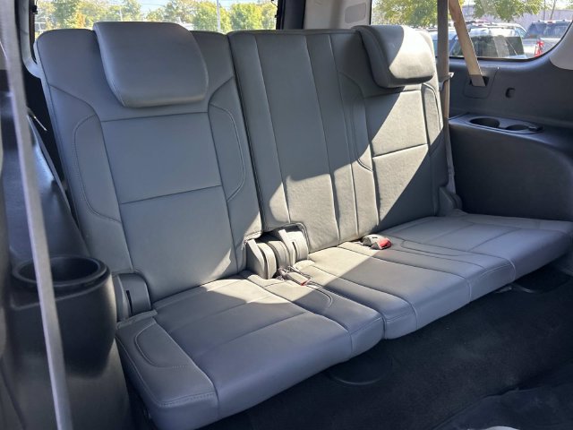 Used 2016 Chevrolet Suburban LT RWD image 28