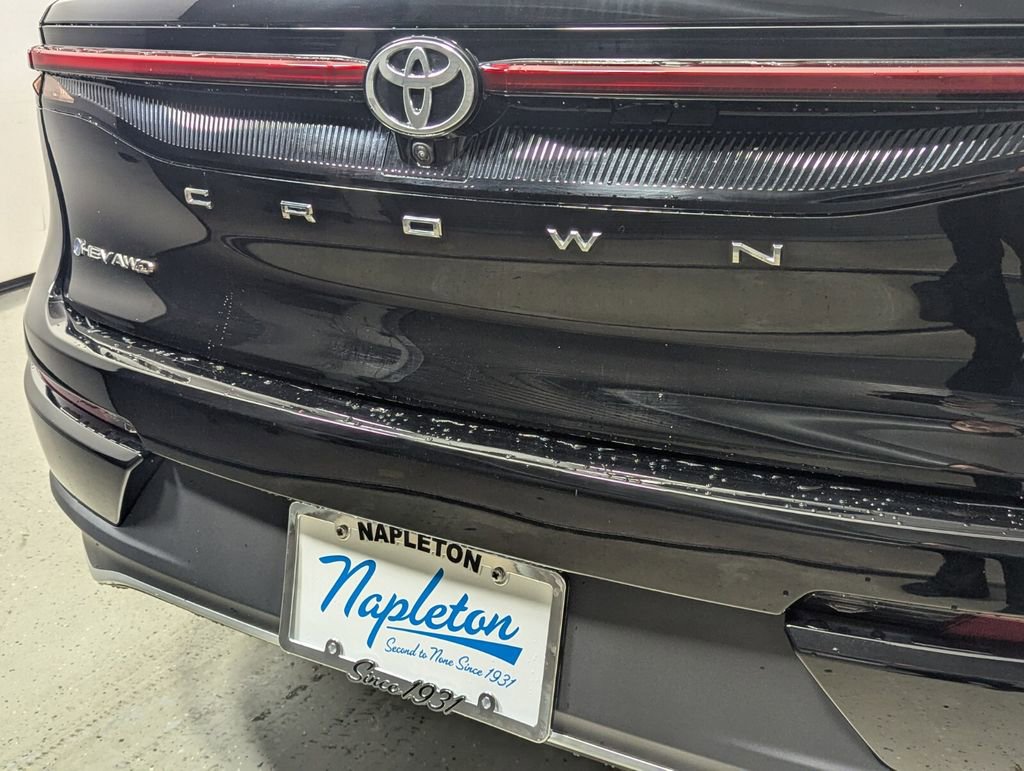 Used 2026 Toyota Crown XLE image 9