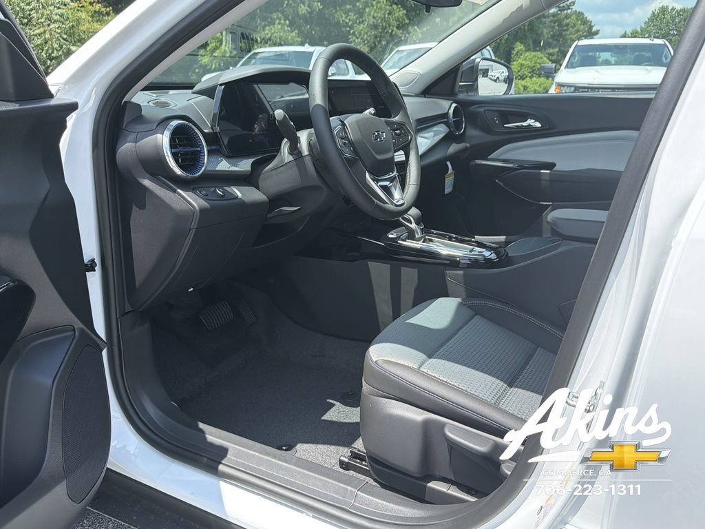 New 2026 Chevrolet Trax LT w/ Driver Confidence Package FWD image 11