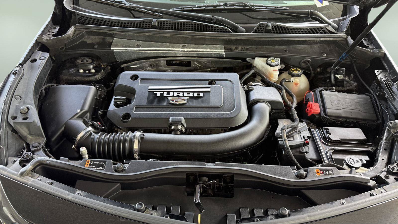 Used 2020 Cadillac XT4 Premium Luxury w/ Cold Weather Package FWD image 28